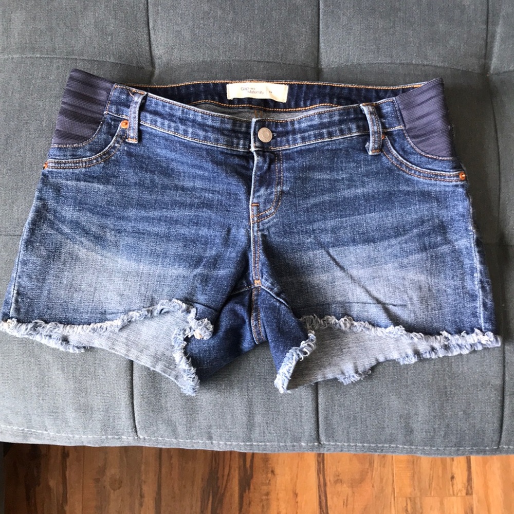 Gap Maternity Cutoffs